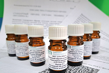 УРАЛТЕСТ стал первым производителем стандартных образцов состава витаминов B₅ и В₇ в России